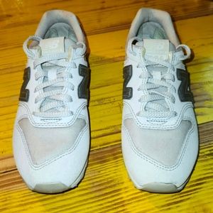 New Balance 996 Tennis Shoes